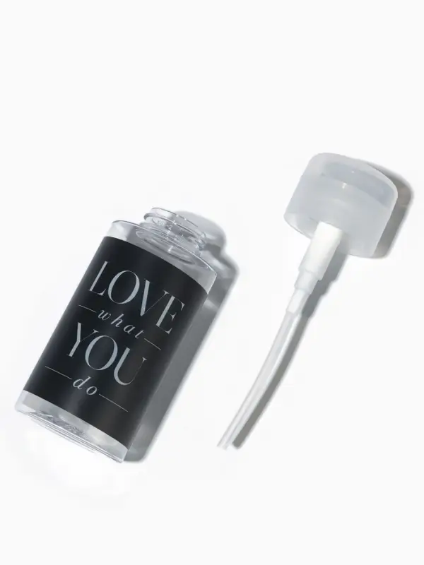Флакон с помпой Love what you do, 200 мл, чёрный, белый