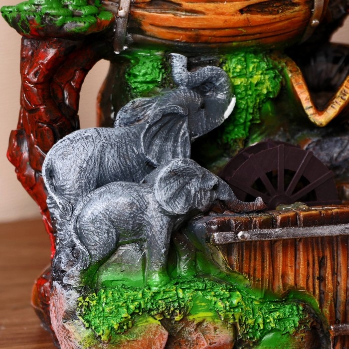 Фонтан Фонтан "Слоны у воды под деревьями" 17х13х26 (с подсветкой)