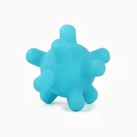 Игрушка для собак с пищалкой &laquo;Мячик шипы&raquo;, 5 см, голубая