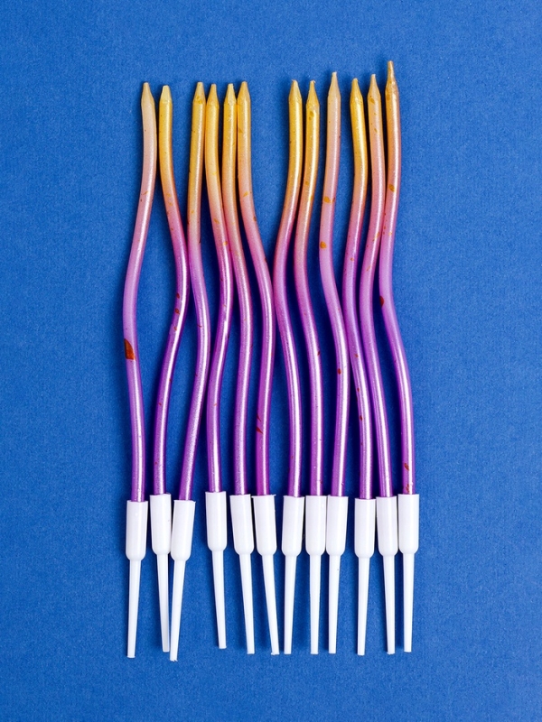 Свечи для торта Свечи для торта "Серпантин", 12 шт, градиент золотой и фиолетовый