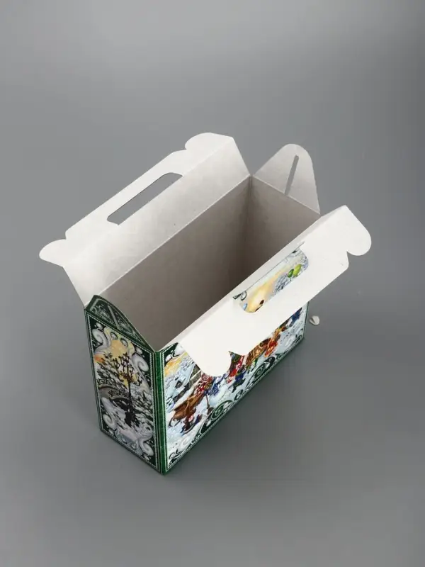 Подарочная коробка новогодняя «Чудо тройка» Чемоданчик малый, 17.3×6.5×15 см Подарочная коробка новогодняя «Чудо тройка» Чемоданчик малый, 17.3×6.5×15 см