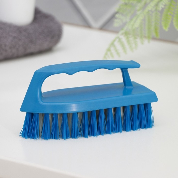 Щётка-утюжок 14×5×6,5 см, МИКС Щётка-утюжок 14×5×6,5 см, МИКС