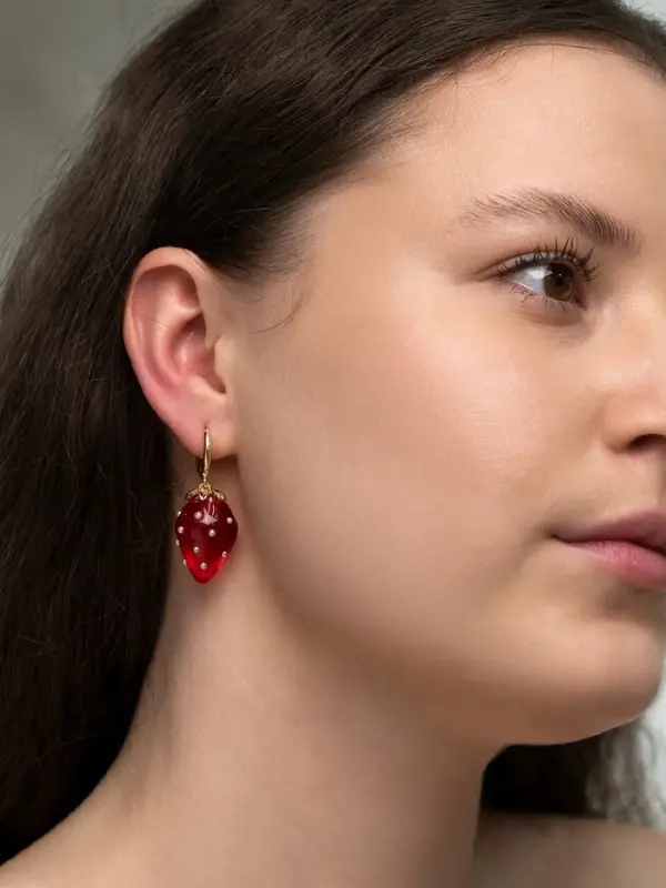 Серьги конго &laquo;Клубника в крапинку&raquo;, красные в золоте