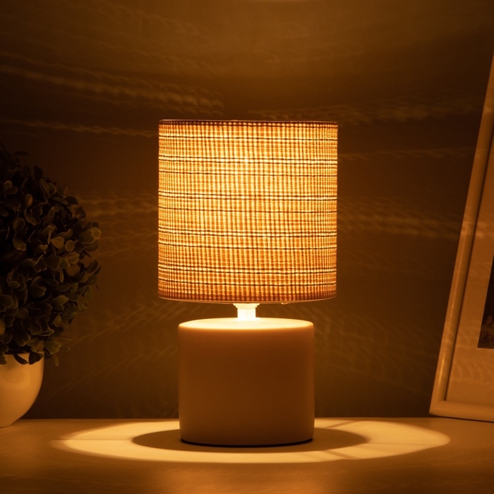 Лампа настольная Лампа настольная "Лиза" 1х40Вт Е14 персиковый 13х13х24см