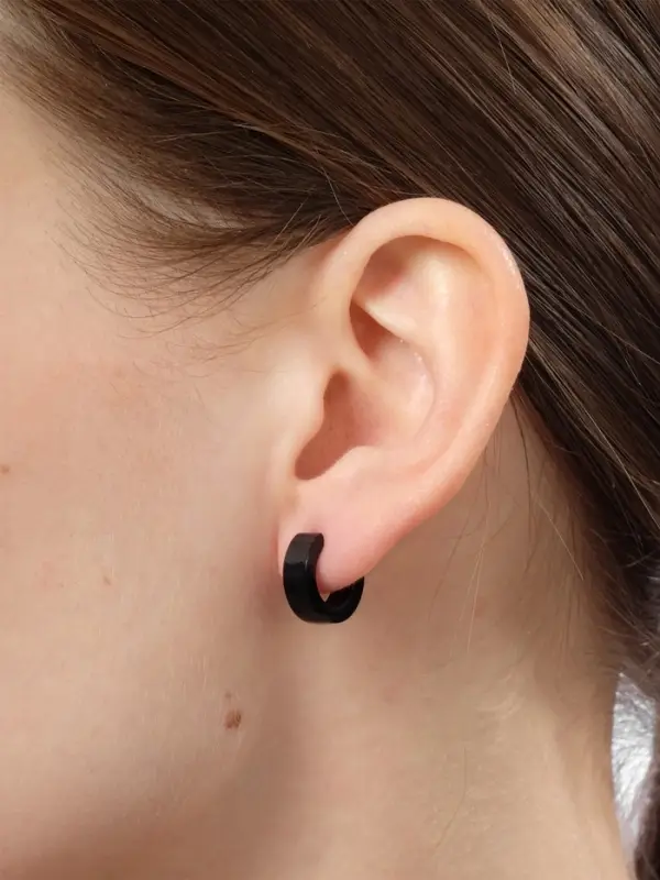 Серьги кольца чёрные QF &laquo;Нео&raquo;, d=1.4 см