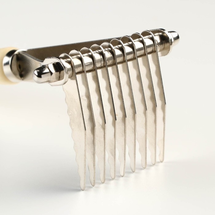 Колтунорез-грабли Wood, 9 лезвий, деревянная ручка Колтунорез-грабли Wood, 9 лезвий, деревянная ручка