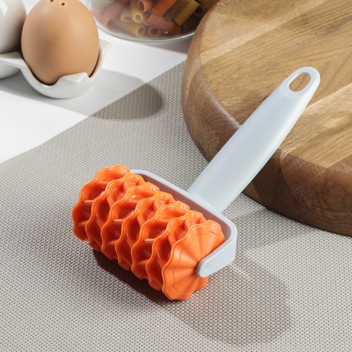 Валик для накатки теста фактурный Доляна «Сетка»,17×9×5 см Валик для накатки теста фактурный Доляна «Сетка»,17×9×5 см