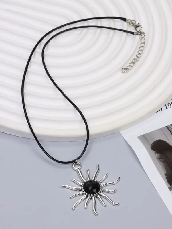 Кулон на шнурке &laquo;Солнце&raquo;, чёрный в чернёном серебре на чёрном шнурке, 45 см