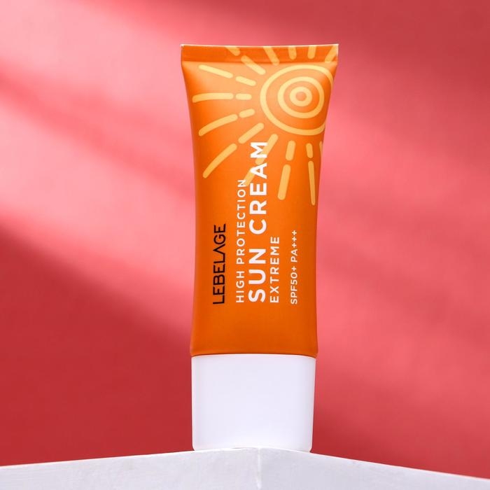 Ультразащитный крем от солнца Lebelage с высоким фактором SPF50+, 30 мл Ультразащитный крем от солнца Lebelage с высоким фактором SPF50+, 30 мл