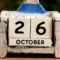 Календарь настольный «Маяк», 7×4×11 см, дерево, бело-синий