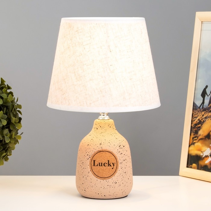 Настольная лампа Лаки E14 40Вт бежевый 19х19х31 см RISALUX Настольная лампа Лаки E14 40Вт бежевый 19х19х31 см RISALUX