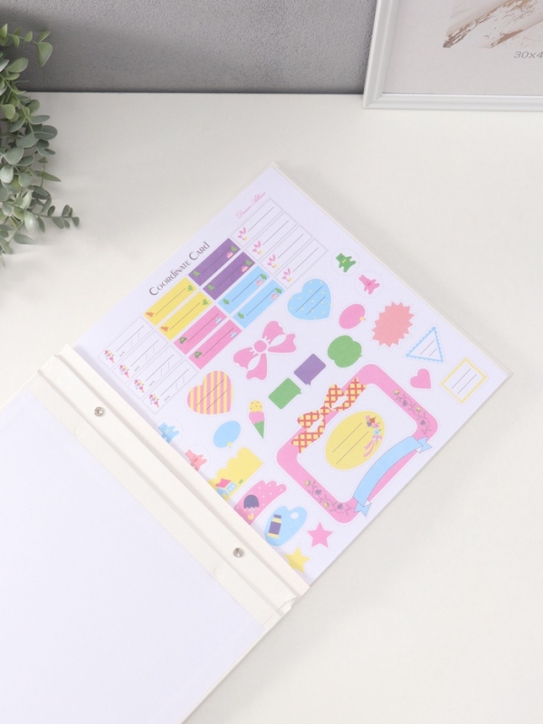 Фотоальбом магнитный 20 листов Фотоальбом магнитный 20 листов "Лисёнок с сердечками" кожзам, в коробке 2,6х32х33,5 см