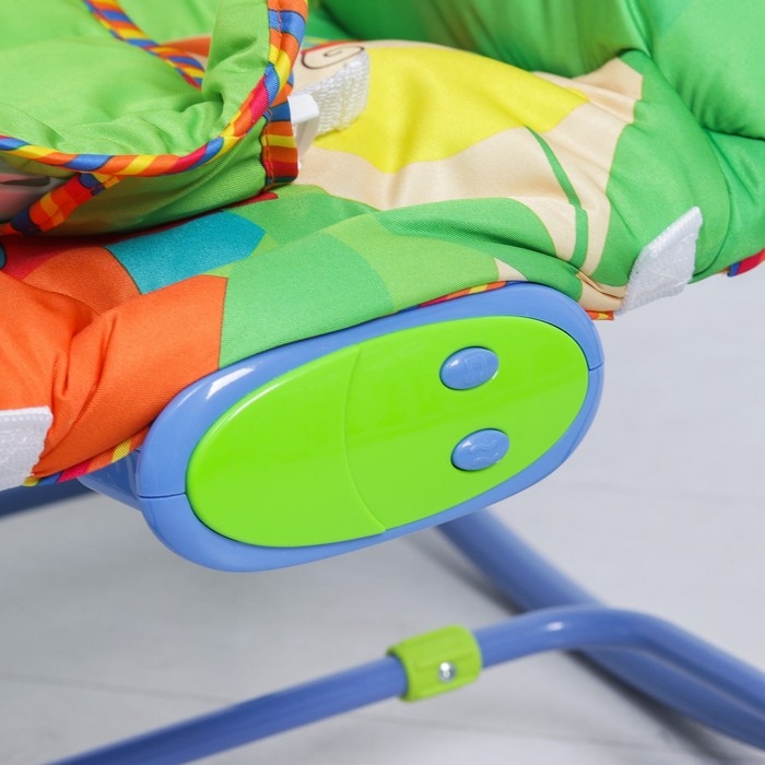 Шезлонг «Улитка и друзья», с погремушками Шезлонг «Улитка и друзья», с погремушками