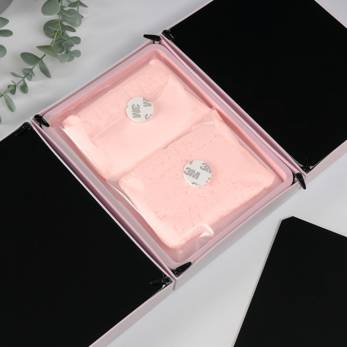 Фоторамка пластик 13х18 см с полим.глиной Фоторамка пластик 13х18 см с полим.глиной "Отпечаток ладошки и ножки" розовая 20,5х46,5 см