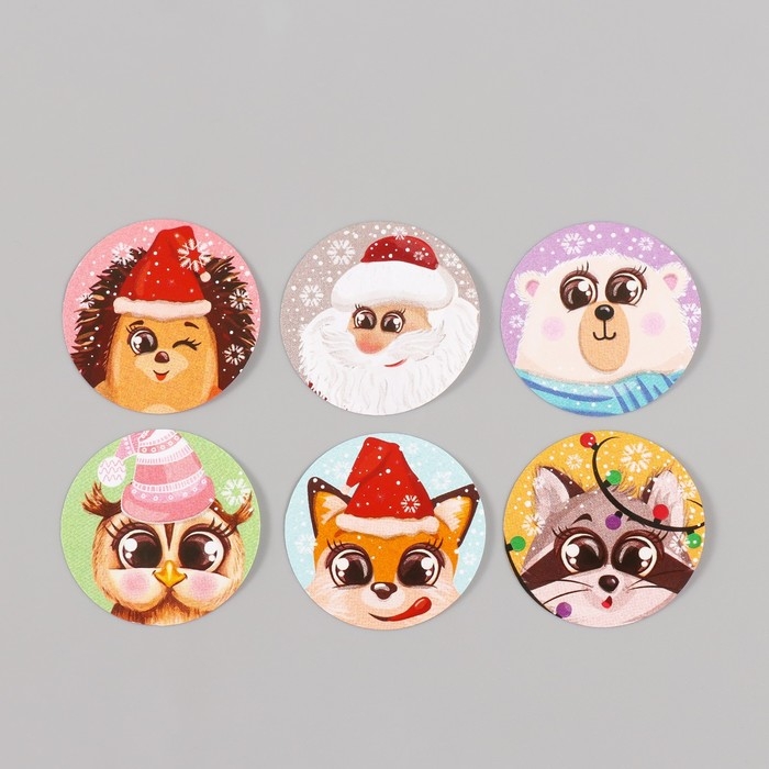 Наклейка бумага Наклейка бумага "Дед Мороз и лесные звери" d=2,5 см 252 шт в рулоне