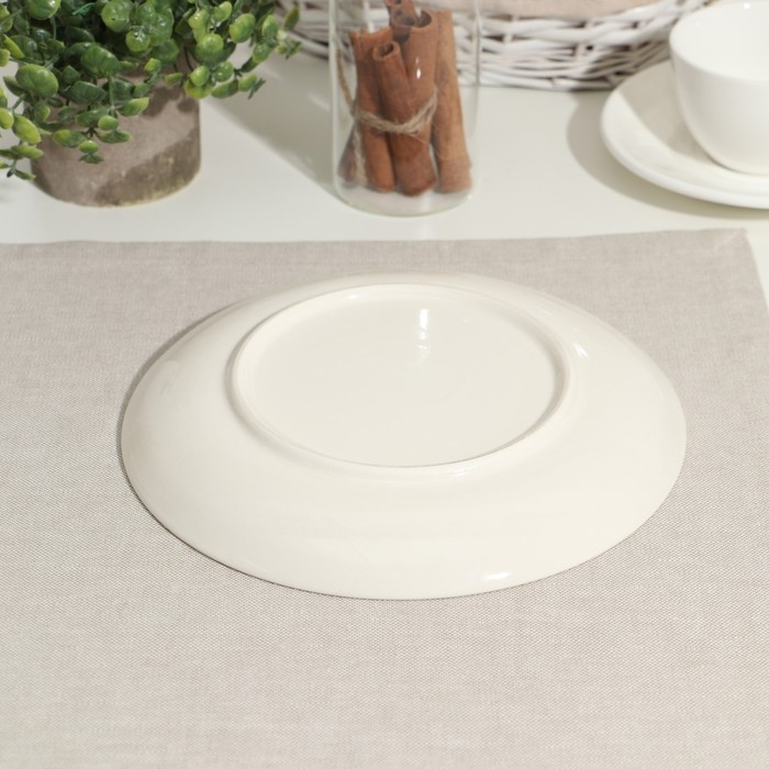 Тарелка фарфоровая «365+», d=21 см, белая Тарелка фарфоровая «365+», d=21 см, белая