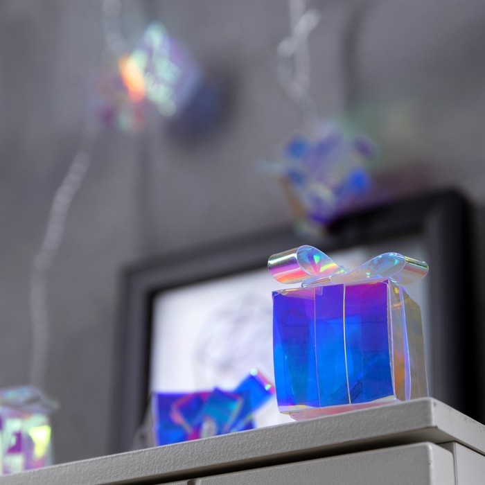 Гирлянда «Нить» 2.5 м с насадками «Подарки», IP20, прозрачная нить, 10 LED, свечение белое, 220 В Гирлянда «Нить» 2.5 м с насадками «Подарки», IP20, прозрачная нить, 10 LED, свечение белое, 220 В