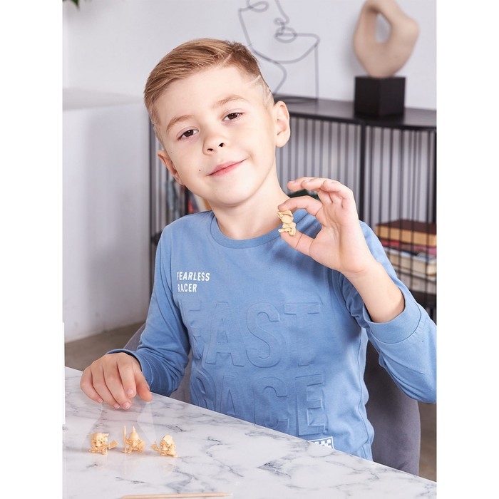 Раскопки &laquo;Воинов-скелетов&raquo;, 7 фигурок