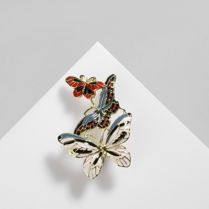 Брошь «Бабочки» трио, цветная в золоте Брошь «Бабочки» трио, цветная в золоте