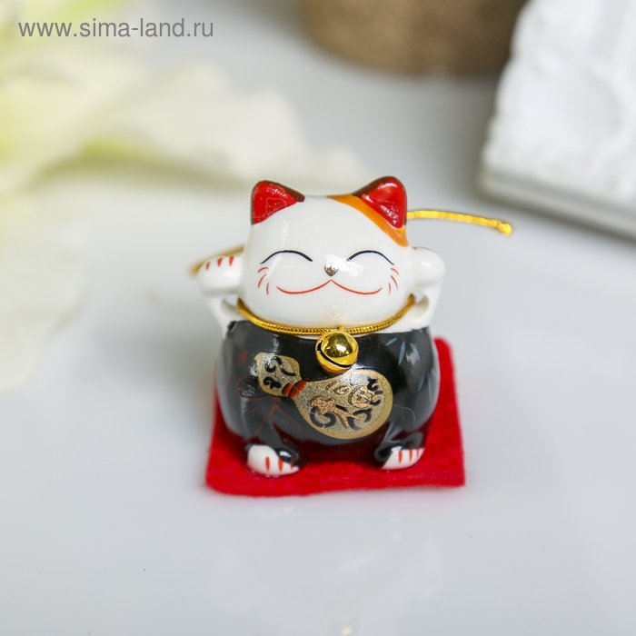 Сувенир керамика Сувенир керамика "Манэки-нэко на коврике" МИКС 4х3,8х3,3 см
