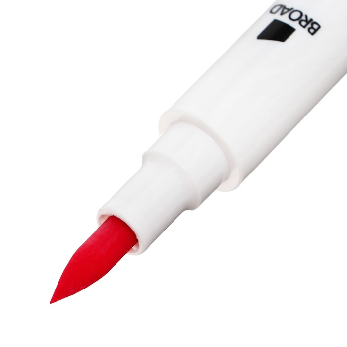 Набор маркеров профессиональных 36 цветов, скошенный наконечник Набор маркеров профессиональных 36 цветов, скошенный наконечник