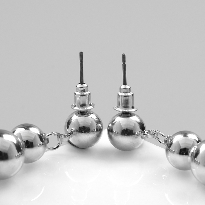 Серьги пластик «Бусины» на уменьшение, цвет серебро Серьги пластик «Бусины» на уменьшение, цвет серебро