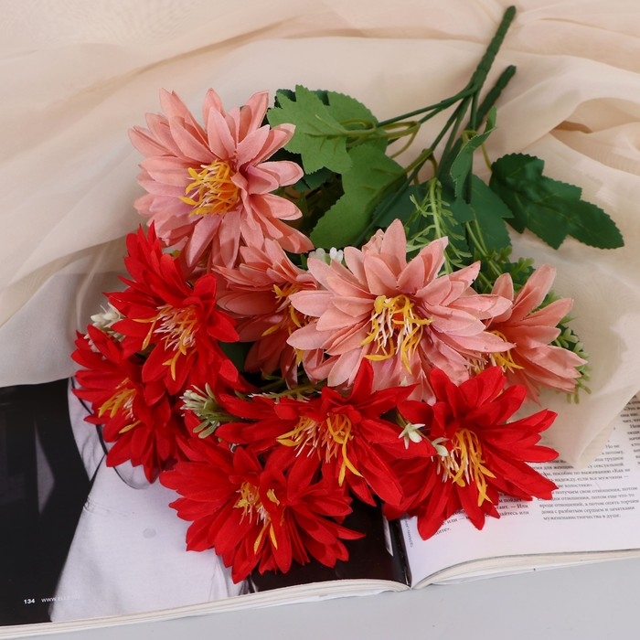 Букет Букет "Георгин Наоми" 8х27 см, микс