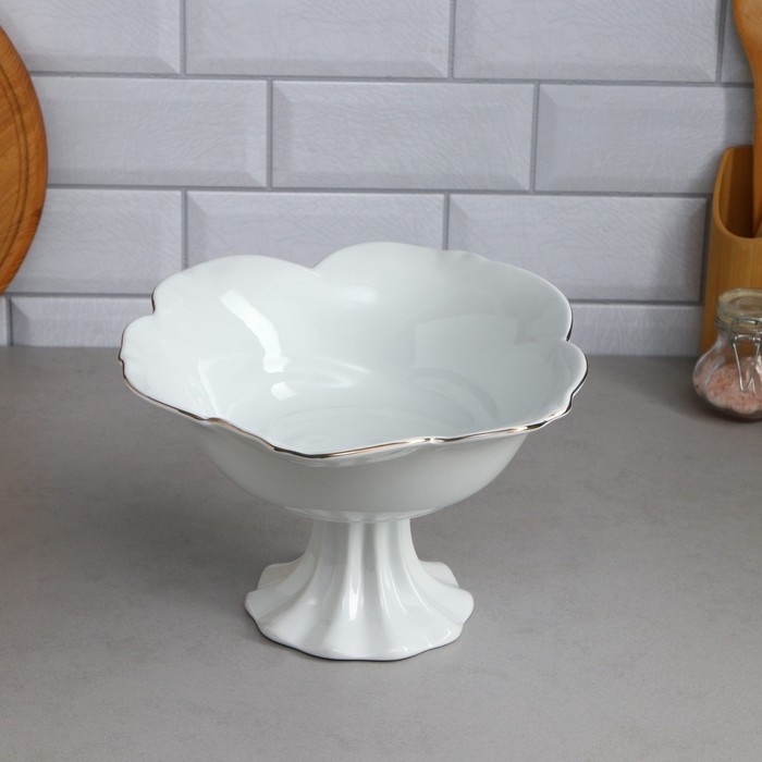 Салатник «Роза», на подставке, 1.5 л, золотая обводка, фарфор, Иран Салатник «Роза», на подставке, 1.5 л, золотая обводка, фарфор, Иран