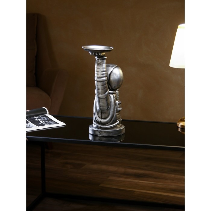 Подставка для мелочей «Космонавт», полистоун, 47 см, цвет серебро Подставка для мелочей «Космонавт», полистоун, 47 см, цвет серебро