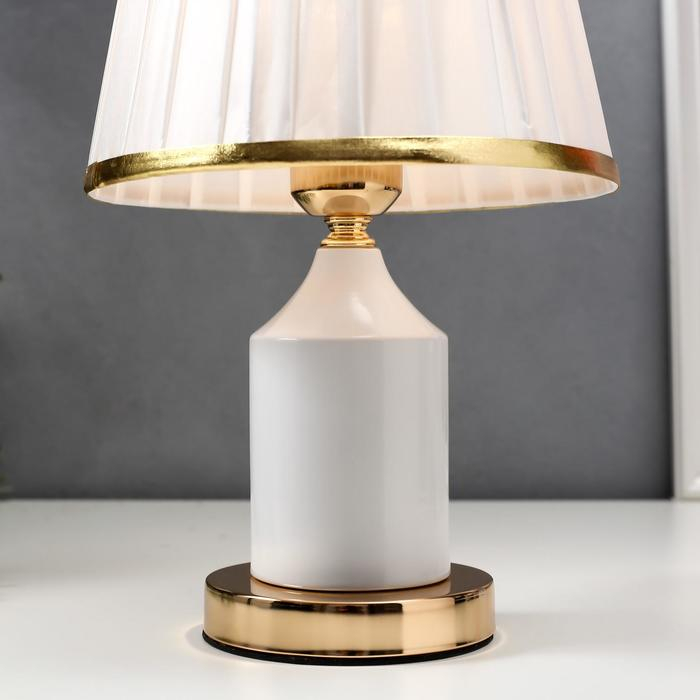 Лампа настольная 16136/1WT E27 40Вт бело-золотой 21х21х34 см RISALUX