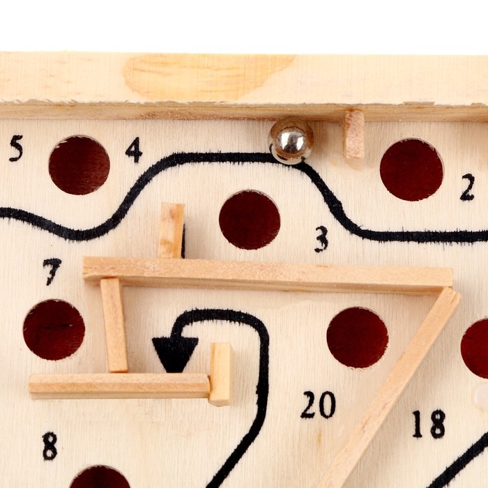 Головоломка «Лабиринт», 20 отверстий, шарик в комплекте Головоломка «Лабиринт», 20 отверстий, шарик в комплекте