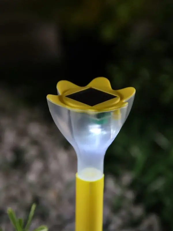 Садовый светильник &laquo;Цветок жёлтый&raquo;, уличный, на солнечной батарее, 6&times;29&times;6 см, 1 LED, свечение белое