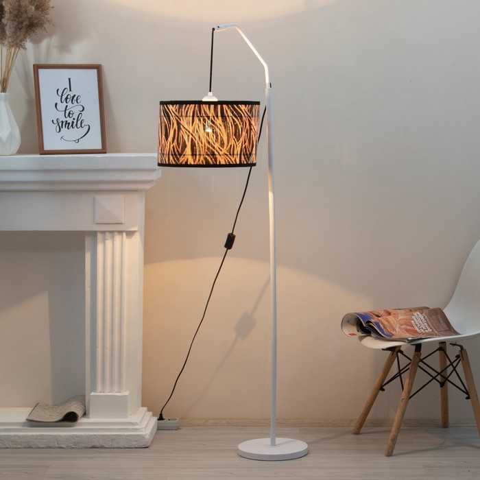 Торшер  Торшер "Лайнер зебра" Е27 40Вт белый 22х22х155см   МОДЕЛЬ F761TT-1006