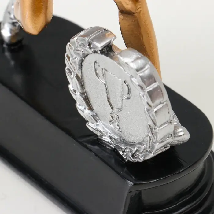 Кубок наградной с фигуркой &laquo;Волейбол: женский&raquo;, 15&times;9&times;5 см