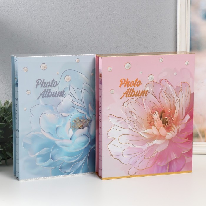 Фотоальбом на 200 фото 13х18 см Фотоальбом на 200 фото 13х18 см "Пион" золото/серебро, в коробке МИКС 5,8х23,7х29,8 см