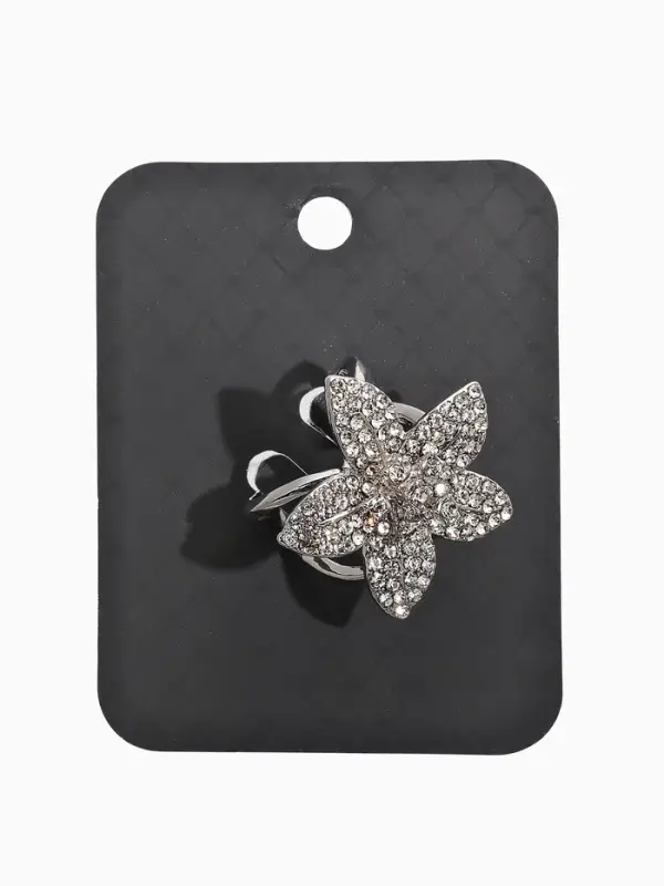 Кольцо для платка &laquo;Цветок Лилии&raquo;, белое в серебре