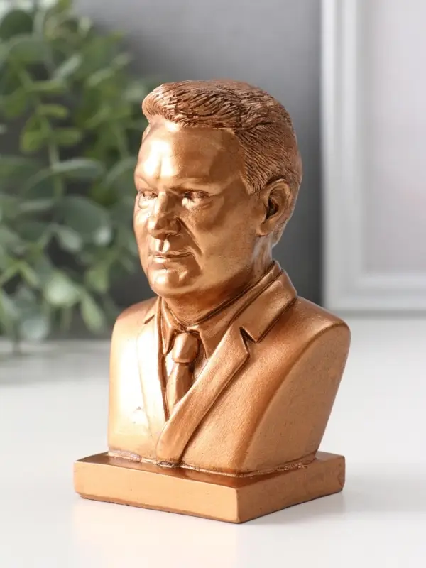 Бюст «Ельцин», 11×7×5 см, бронза Бюст «Ельцин», 11×7×5 см, бронза