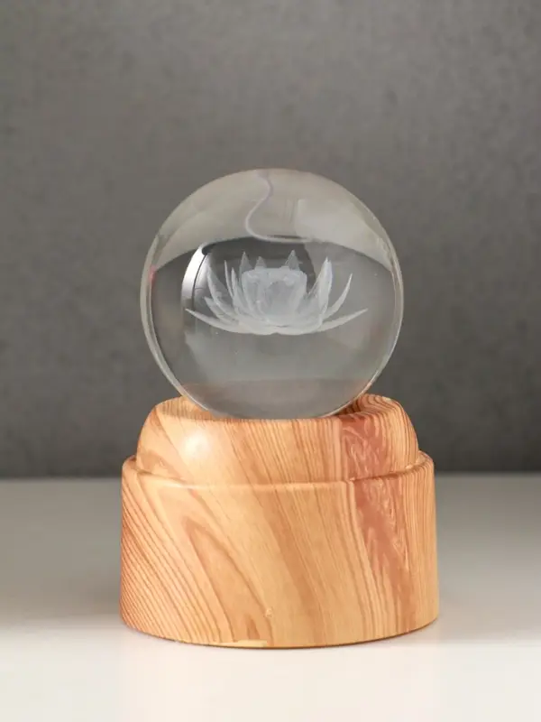 Сувенир стекло свет Сувенир стекло свет "Шар. Лотос" 6хLED шар d=6 см, крутится, USB 7х7х10 см