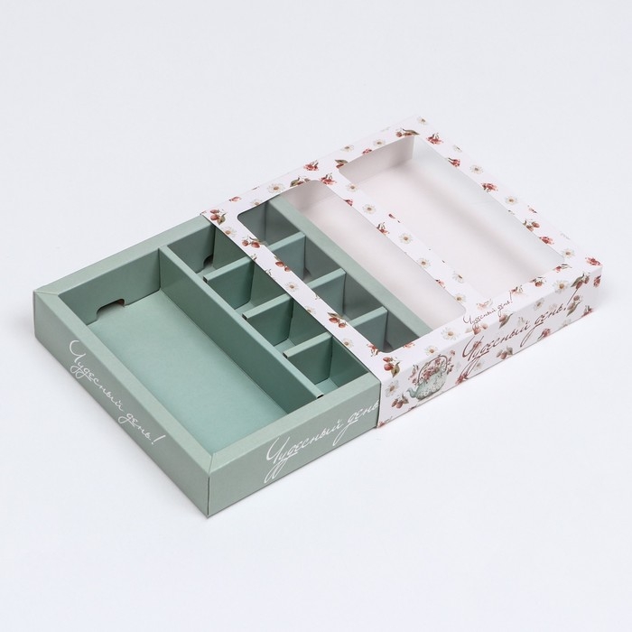 Коробка под 8 конфет + шоколад, с окном ,  Коробка под 8 конфет + шоколад, с окном , "Чайный букет", тиффани, 17,7 х 17,85 х 3,85 см