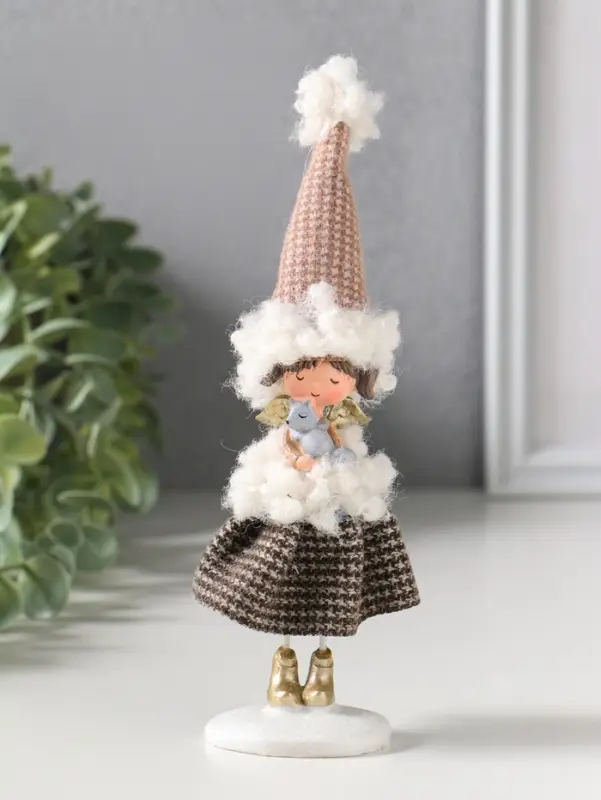 Сувенир полистоун "Ангелочек в клетчатом наряде с мехом, с лисичкой" 5х4х17,5 см