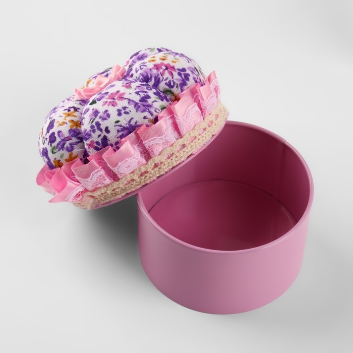 Игольница со шкатулкой для хранения мелочей, 8 × 7,8 × 7,8 см, цвет розовый Игольница со шкатулкой для хранения мелочей, 8 × 7,8 × 7,8 см, цвет розовый