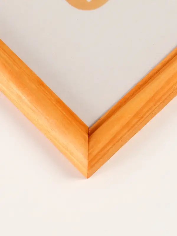 Фоторамка дерево 30х40 см, сосна №1 (пластиковый экран) Фоторамка дерево 30х40 см, сосна №1 (пластиковый экран)