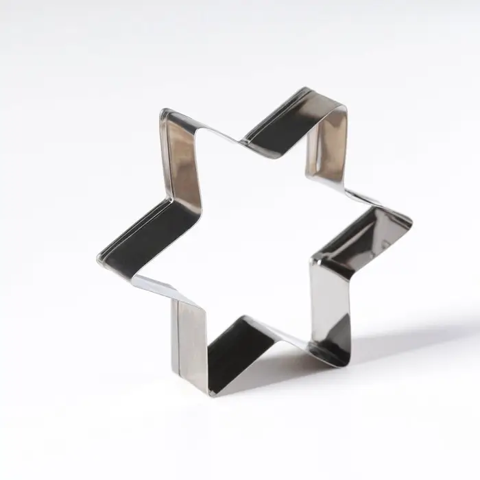 Форма для вырезания печенья новогодняя «Звезда», 6×6×2 см, цвет серебристый Форма для вырезания печенья новогодняя «Звезда», 6×6×2 см, цвет серебристый