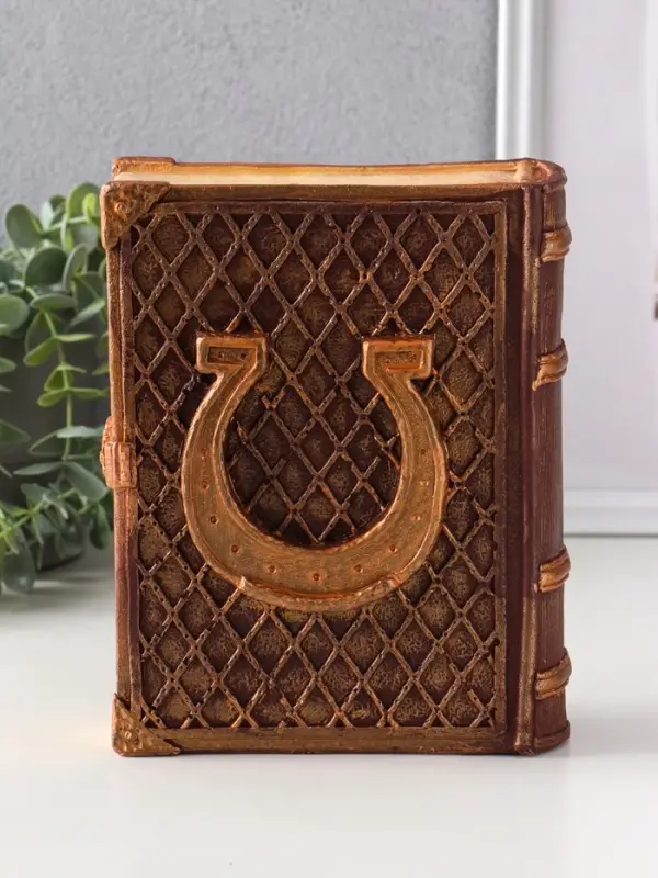 Фигурка (гипс) Книга Лошадь  Высота 21 см, ширина 7,5 см, длина 16,5 см, шоколад