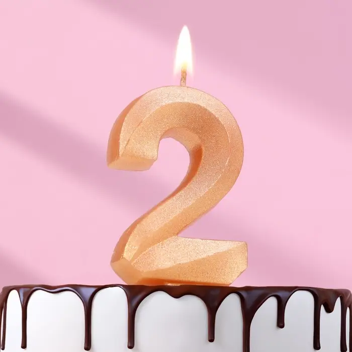 Свеча в торт «Цифра 2», золотая, 6.5 см Свеча в торт «Цифра 2», золотая, 6.5 см