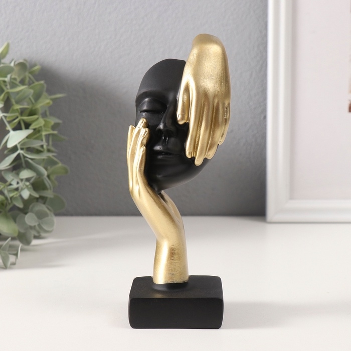 Сувенир полистоун бюст Сувенир полистоун бюст "Маска с золотой рукой" чёрный МИКС 4,6х5,1х17,5 см