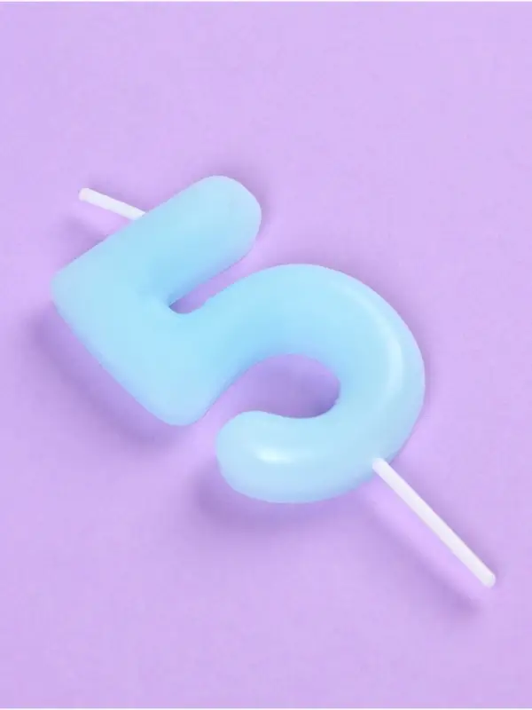 Свеча в торт &laquo;Цифра 5&raquo;, светящаяся голубая, 9 см