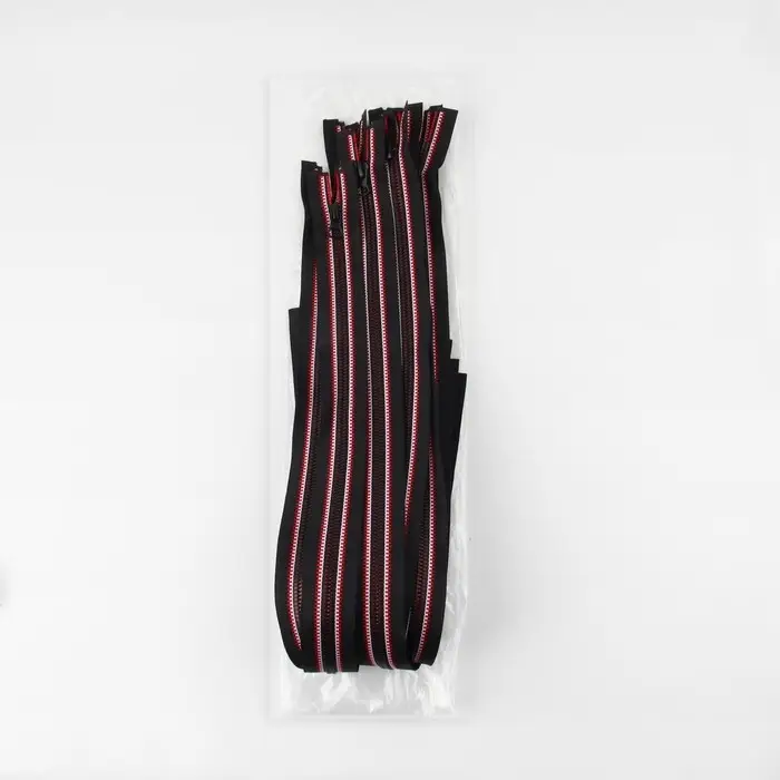 Молния «Трактор», №5, разъёмная, замок автомат, 80 см, чёрная, красная, белая Молния «Трактор», №5, разъёмная, замок автомат, 80 см, чёрная, красная, белая