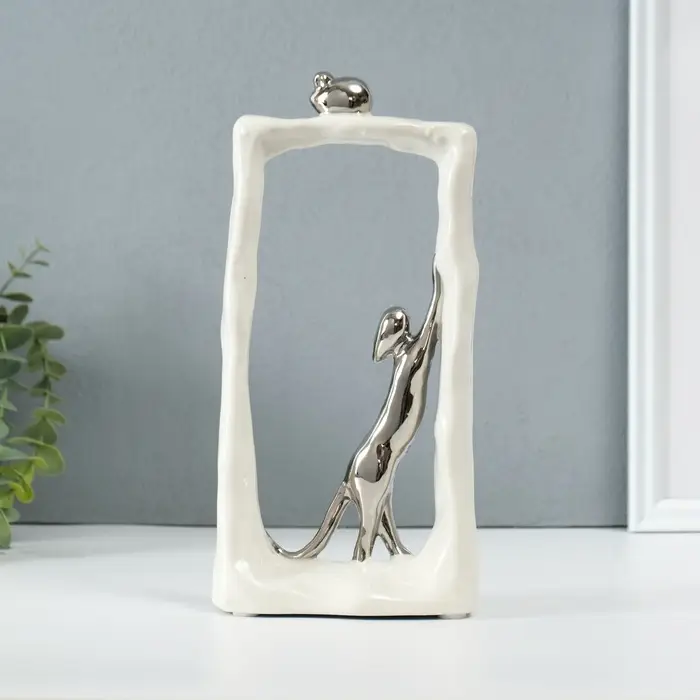 Фигурка керамика &laquo;Кошки-мышки - охота. Прямоугольник&raquo;, белый с серебром, 6.2&times;12&times;24.5 см