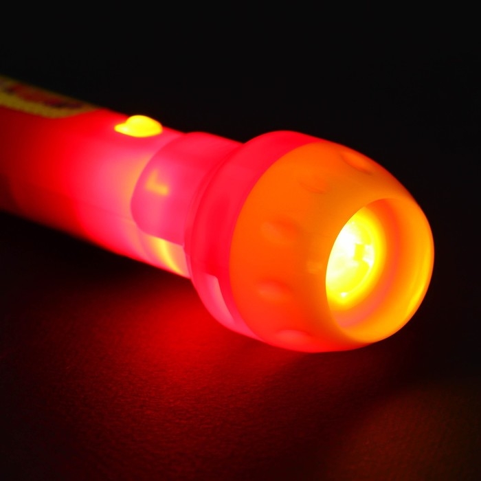 Проектор-фонарик «Маша и медведь», свет, цвет МИКС Проектор-фонарик «Маша и медведь», свет, цвет МИКС